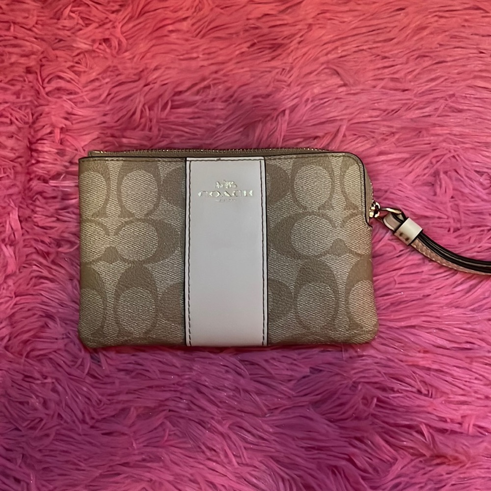 Coach wristlet small